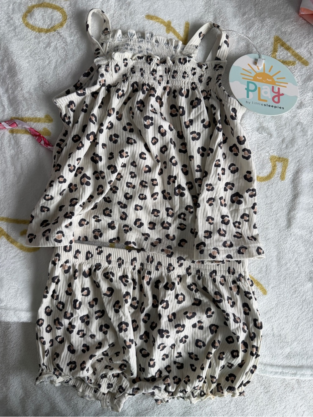 NWT Little Sleepies play soluxe leopard smocked top with short bloomer 6-12M